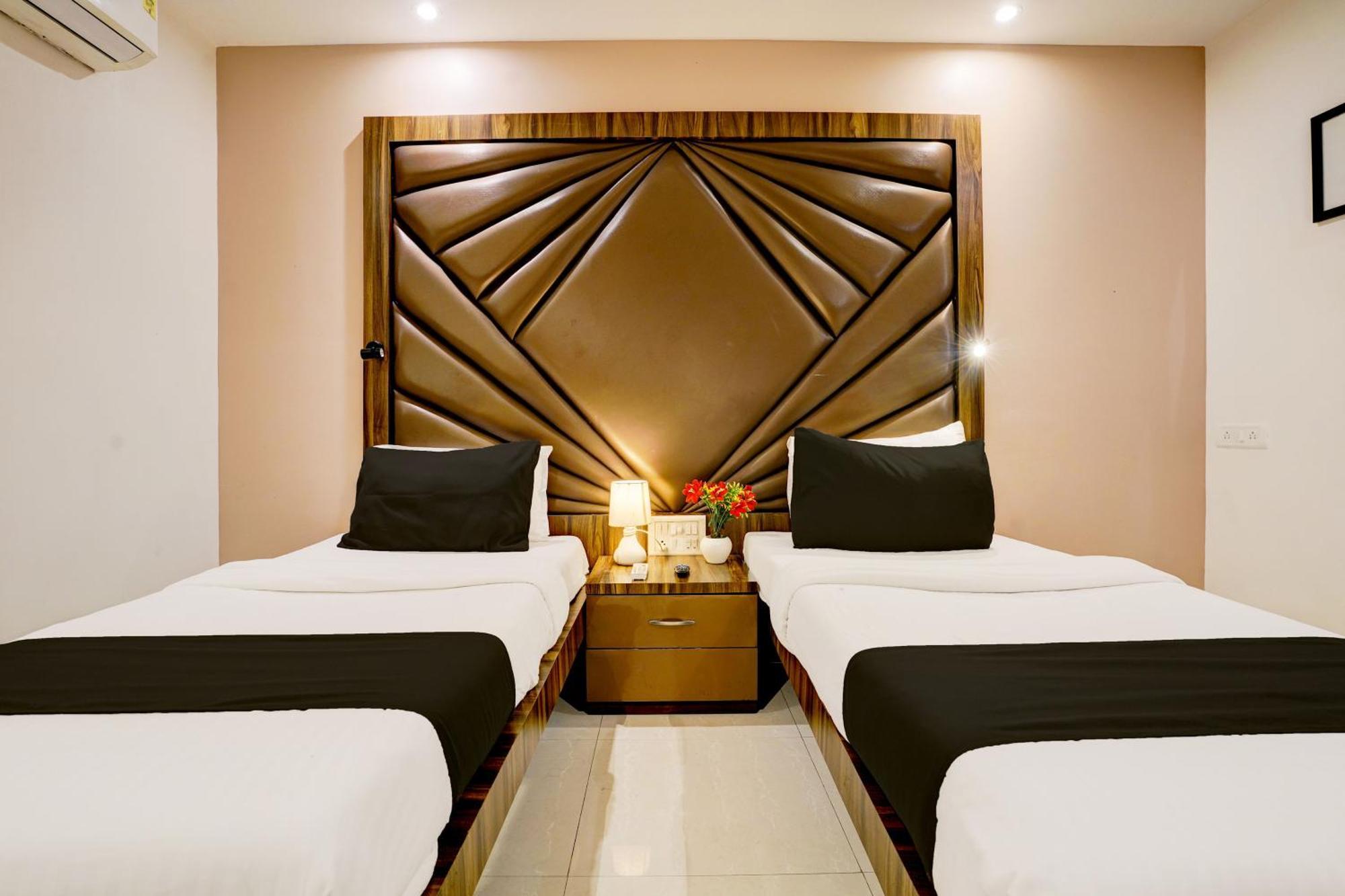 โอโย 22683 โฮเต็ล พาร์ค พาเลซ Hotel มุมไบ ภายนอก รูปภาพ