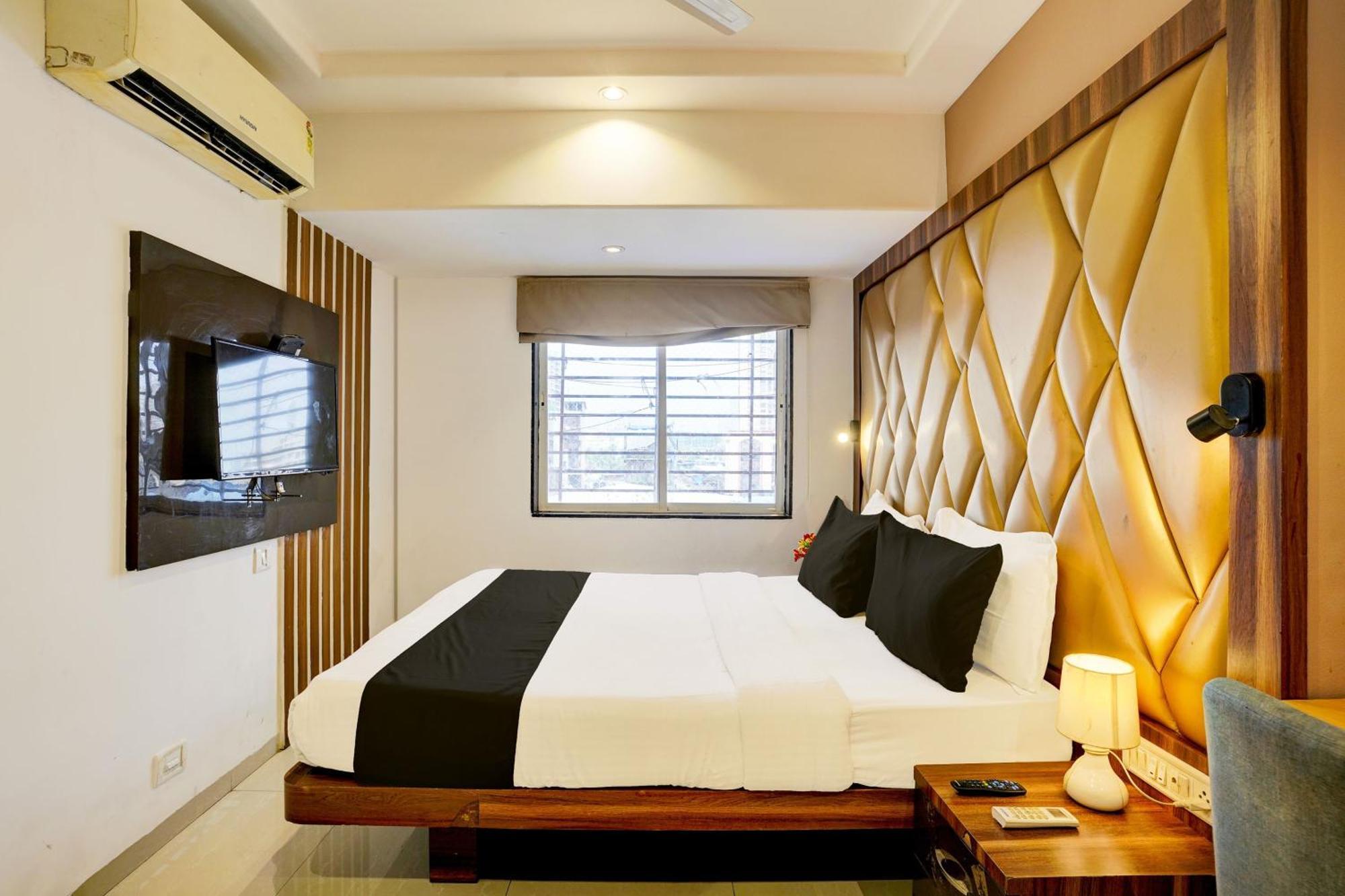โอโย 22683 โฮเต็ล พาร์ค พาเลซ Hotel มุมไบ ภายนอก รูปภาพ